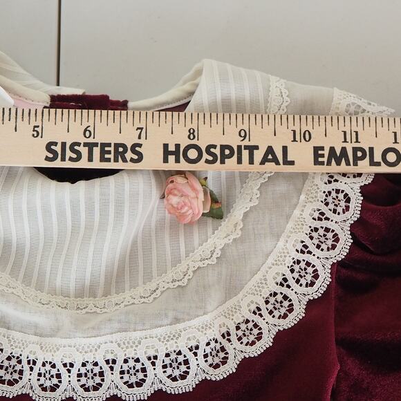 Vintage Bow Age Girls Holiday Dress Size 6 Velour Lace Victorian Made in USA - Picture 5 of 9